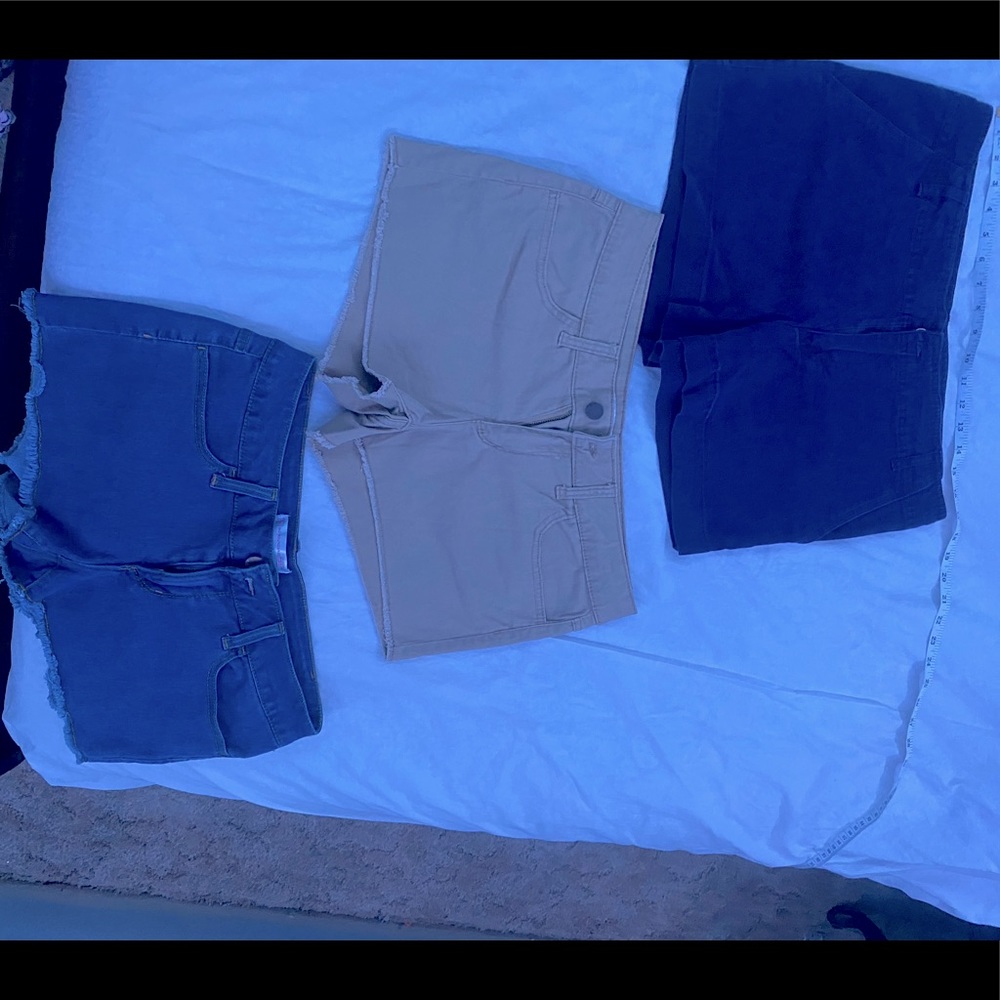 LOT of 3 pr Short Shorts NO BOUNDRIES 13